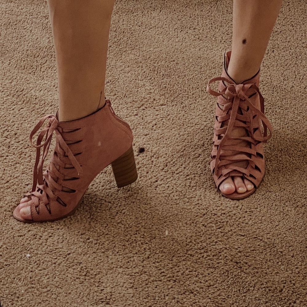 SODA/Charlotte Russe Mauve Pink Heels